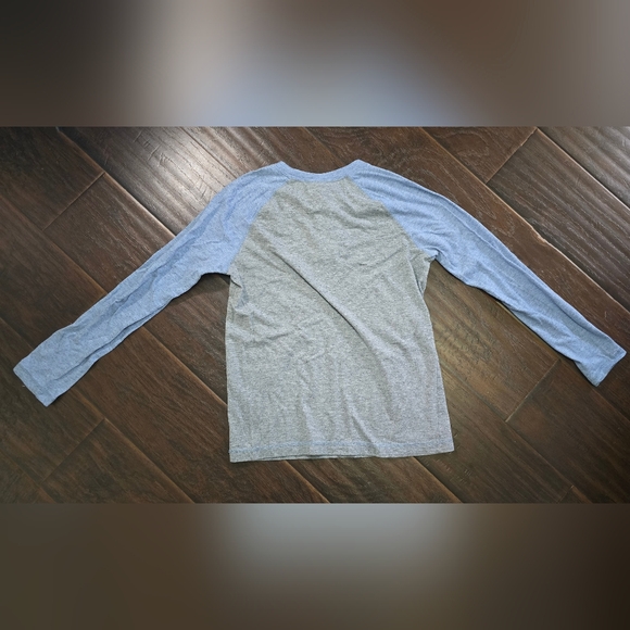 Arizona Jean Co Gray and Blue Henley Shirt - Picture 3 of 10